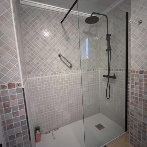 badkamer-inloopdouche-rojales-casaroos